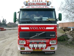 Volvo-FH12-Moldt-Willann-040504-2