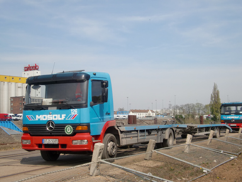 MB-Atego-Mosolf-DS-270610-01.jpg - Trucker Jack