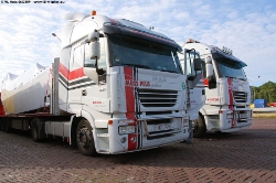 Iveco-Stralis-AS-440-S-43-Moss-Plus-130609-03