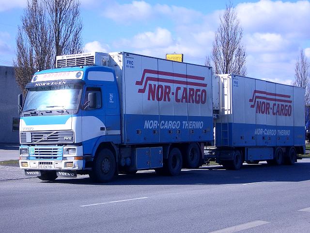 Volvo-FH12-460-Norcargo-Stober-020404-13.jpg