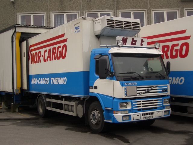 Volvo-FM7-290-Norcargo-Stober-281204-02.jpg