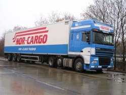 DAF-XF-Norcargo-Continent-Hensing-121204-1