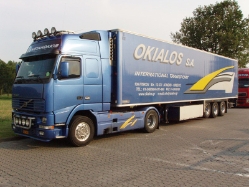 Volvo-FH16-520-Okialos-Holz-240807-01