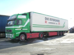 Volvo-FH12-420-Ostergaard-Iden-231205-01