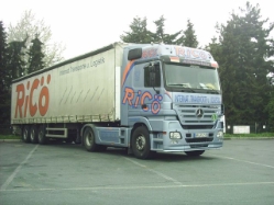 MB-Actros-MP2-Ricoe-Rolf-040605-01