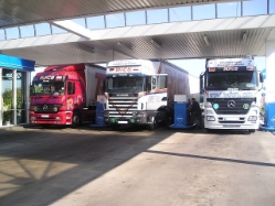 MB-Actros+Scania-Ricoe-(Reck)-1