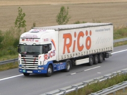Scania-124-L-420-PLSZ-Ricoe-weiss-(Reck)
