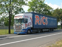 Scania-R-420-Ricoe-Skrzypczak-270705-02