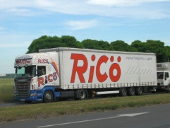 Scania-R-420-Ricoe-Skrzypczak-270705-03
