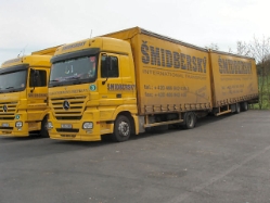MB-Actros-1832-MP2-Smidbersky-Holz-260506-01