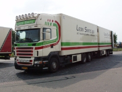 Scania-R-Smits-Holz-240807-02-NL