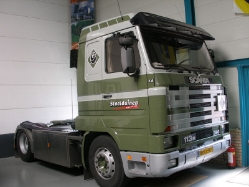 Scania-113-M-360-Staalduinen-Holz-020709-01