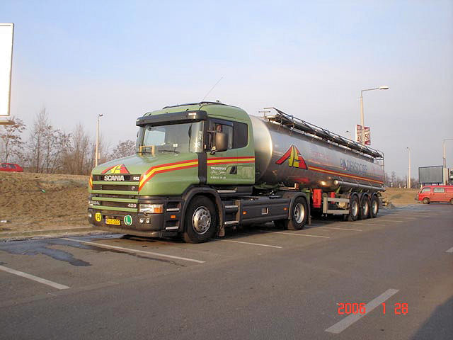 Scania124-L-420-Steiner-Kovacs-Andras-280106-01-01-HUN.jpg - A. Kovacs