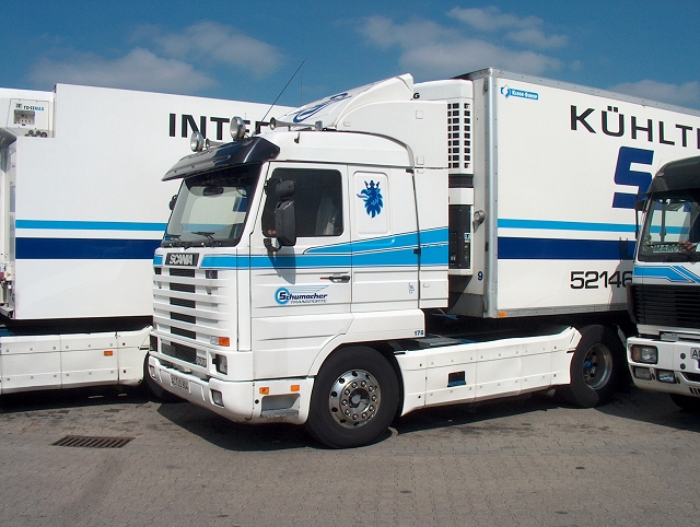 Scania-143-M-500-KUEKOSZ-Schumacher.jpg
