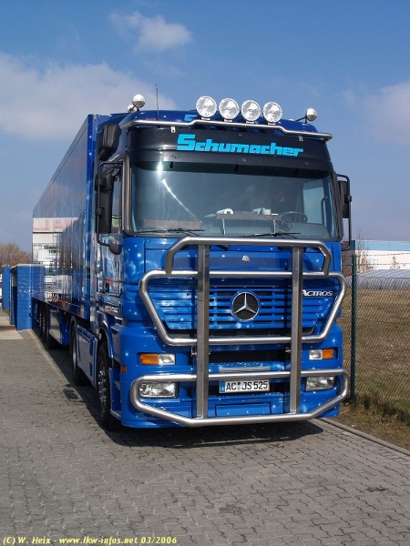 MB-Actros-herpa-Truck-Schumacher-180306-07-H.jpg