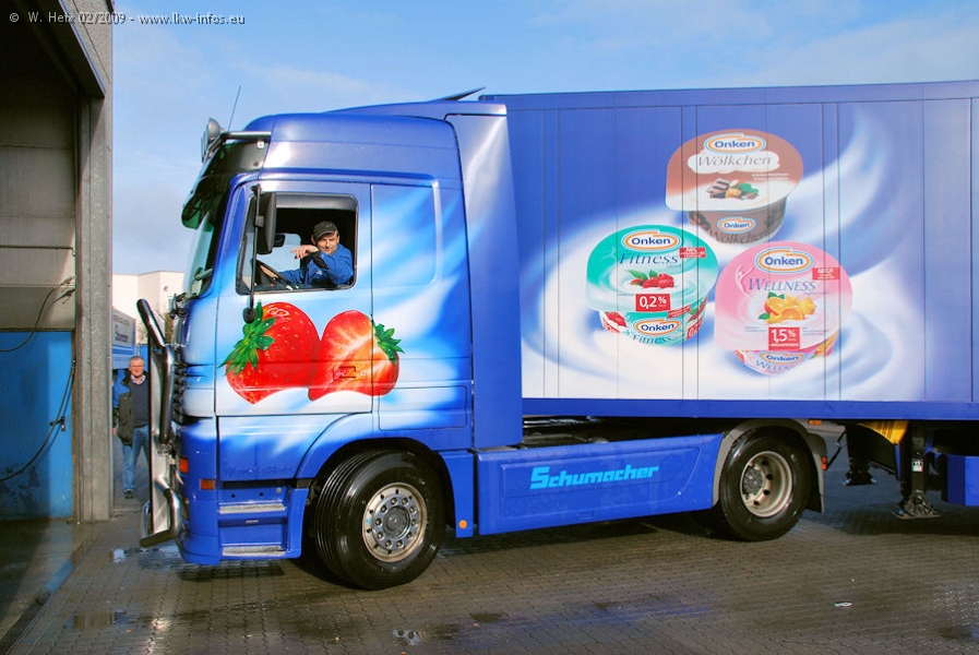 MB-Actros-Onken-Truck-Schumacher-210209-01.jpg