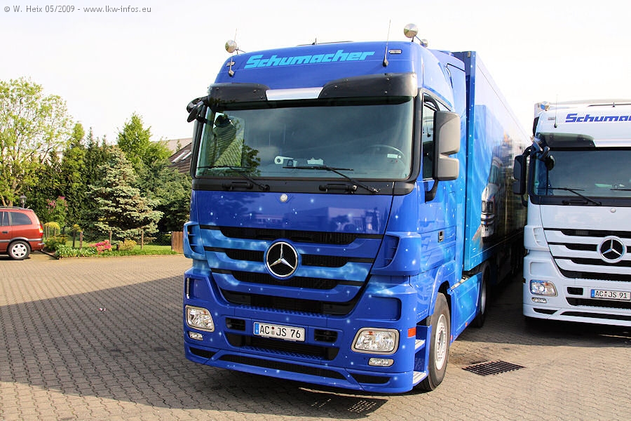MB-Actros-3-Herpa-Truck-Schumacher-090509-02.jpg