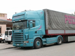 Scania-164-L-580-Thialer-Bach-270905-03