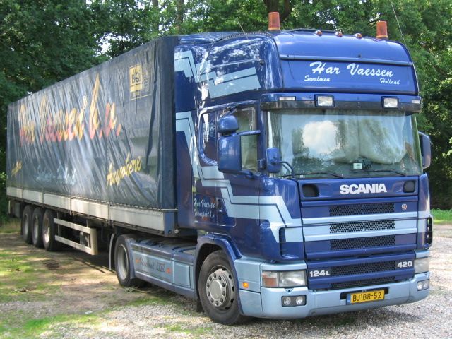 Scania-124-L-420-Vaessen-Bocken-210705-02-NL.jpg - S. Bocken