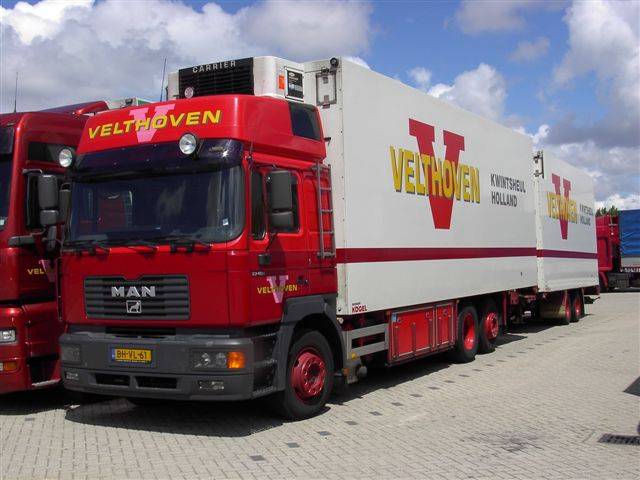 MAN-F2000-Evo-Velthoven-deVisser-290305-06.jpg - Rob de Visser