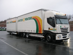 Iveco-Stralis-AS-260-S-50-Viator+Vektor-Holz-170308-01