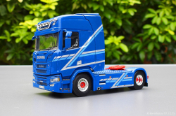 20251207-Augst-00004