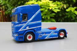 20251207-Augst-00005