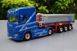 20251207-Augst-00032