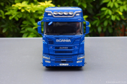 20251207-Augst-00073