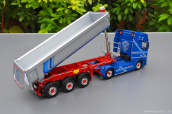 20251207-Augst-00080