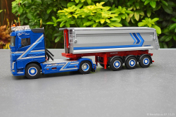 20251207-Augst-00122