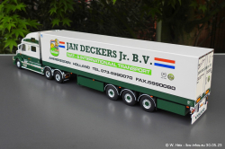 20230530-Deckers-Jan-00018