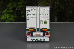 20230530-Deckers-Jan-00023