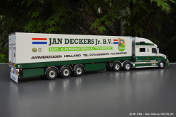 20230530-Deckers-Jan-00025