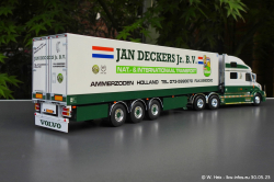 20230530-Deckers-Jan-00026