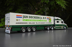 20230530-Deckers-Jan-00027