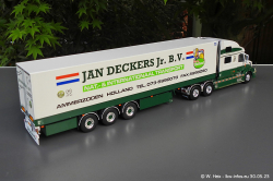 20230530-Deckers-Jan-00028
