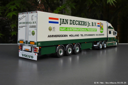 20230530-Deckers-Jan-00030