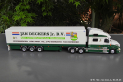 20230530-Deckers-Jan-00032