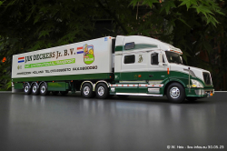 20230530-Deckers-Jan-00042