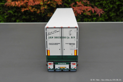 20240809-Deckers-00050