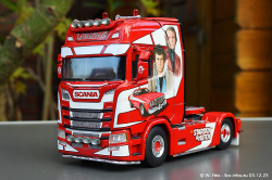 20231203-Lauratrans-00003