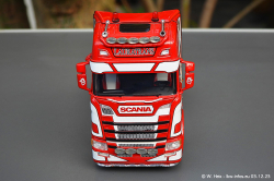 20231203-Lauratrans-00034