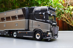 20241218-Leus-R-00033