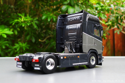 20241218-Leus-R-00054