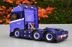 20251029-Neidhoefer-00011