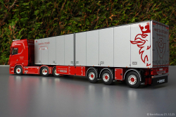 20251221-Steiner-00045