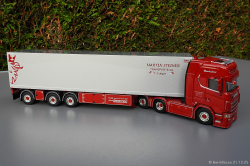 20251221-Steiner-00076