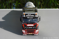 202403249-Winter-de-00145