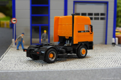 20251206-DAF-3300-orange-00015